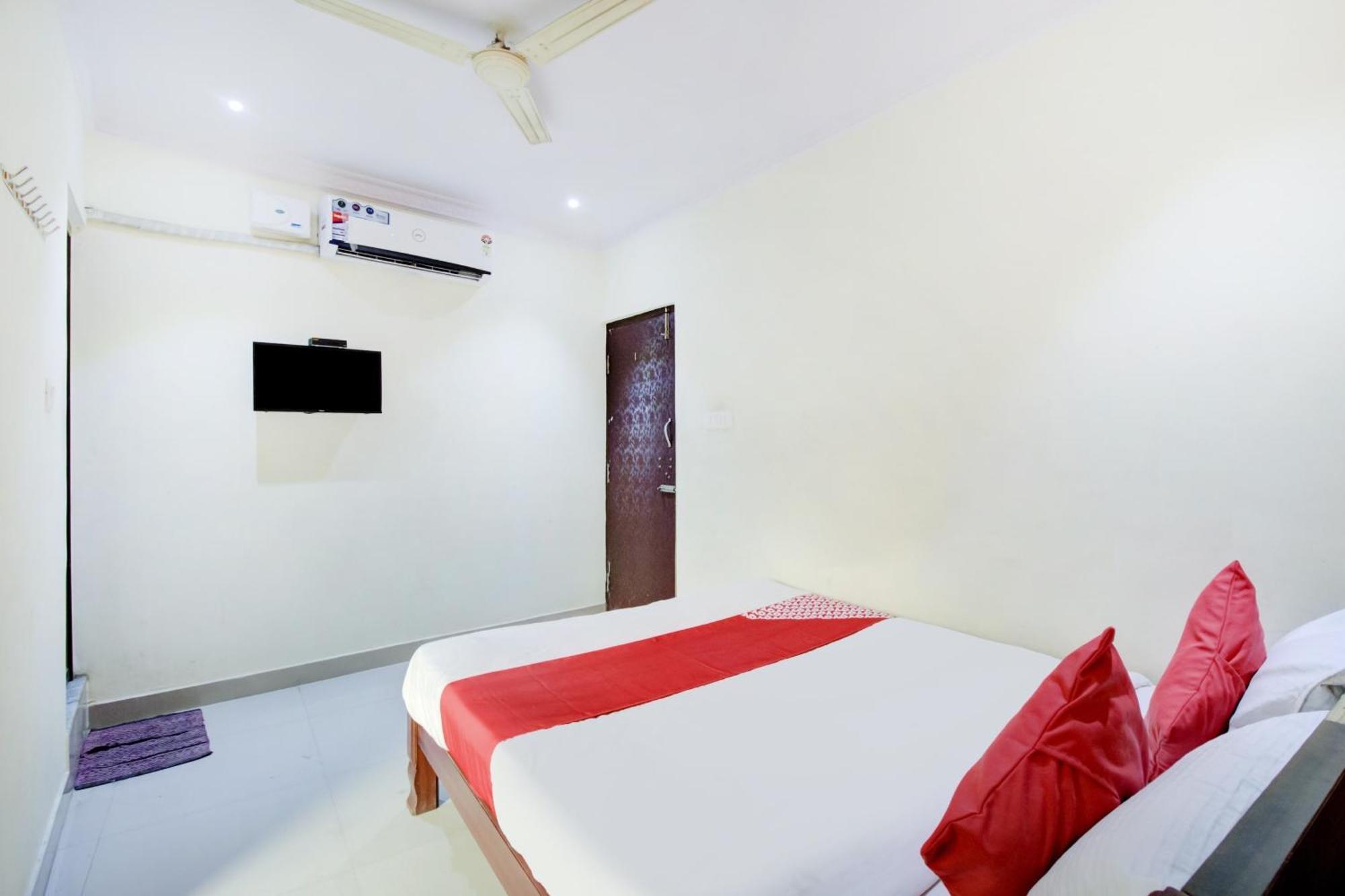 Hotel O Malnad Grand Inn Kumbalgod Esterno foto