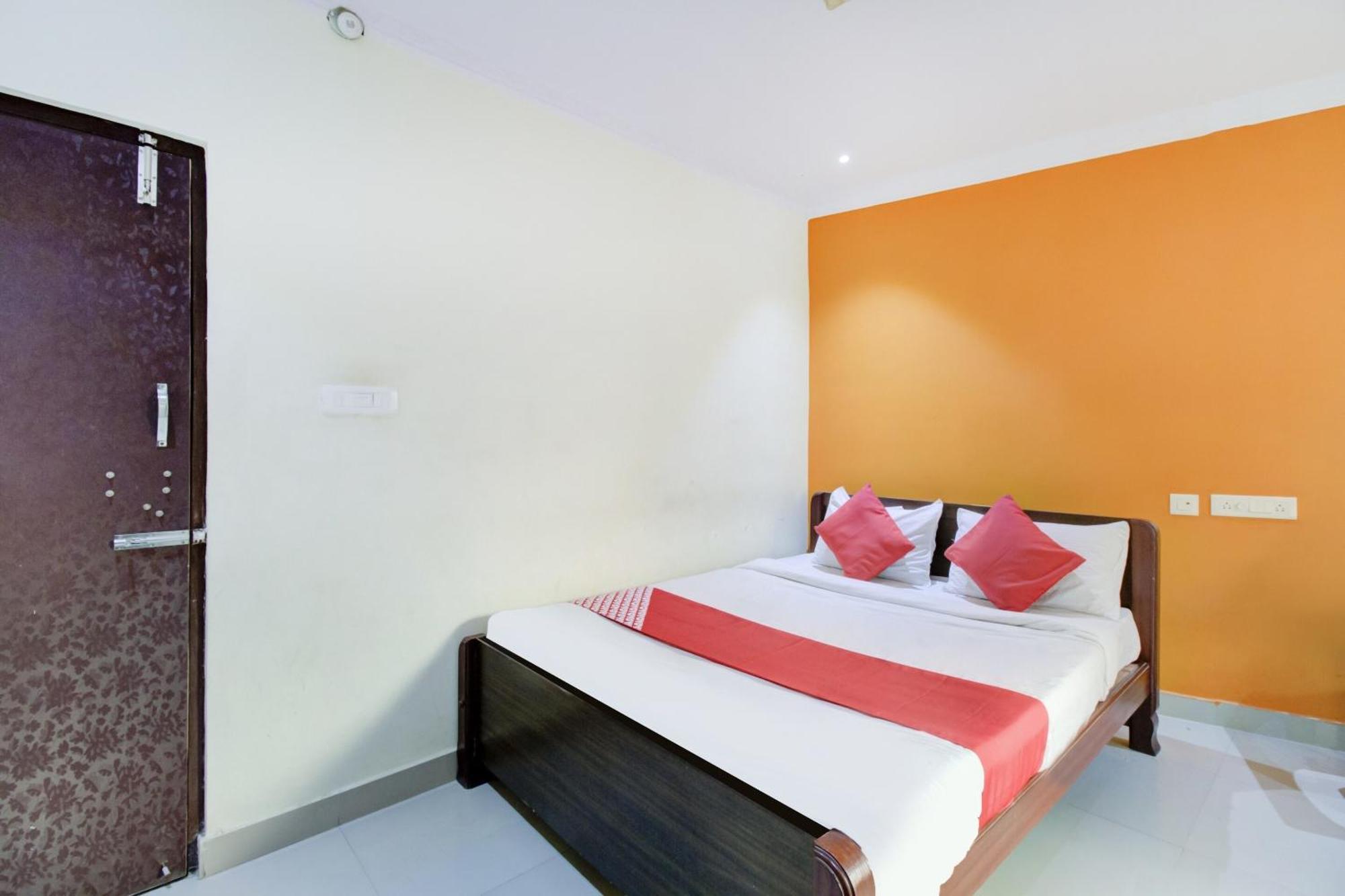 Hotel O Malnad Grand Inn Kumbalgod Esterno foto